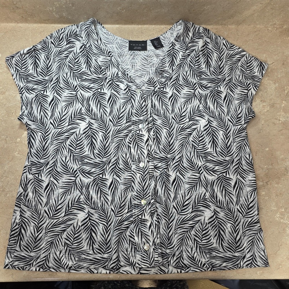 Tahari Linen Blend Top Women L White Black Palm Leaf Button V Neck Coastal - Picture 5 of 10